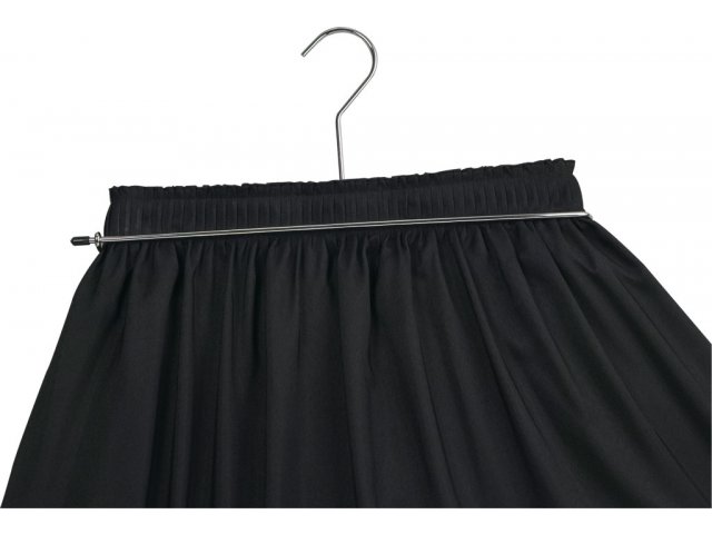 Optional skirt hanger holds 8-21 linear feet of skirting in a natural position, preventing the skirting from getting creased.